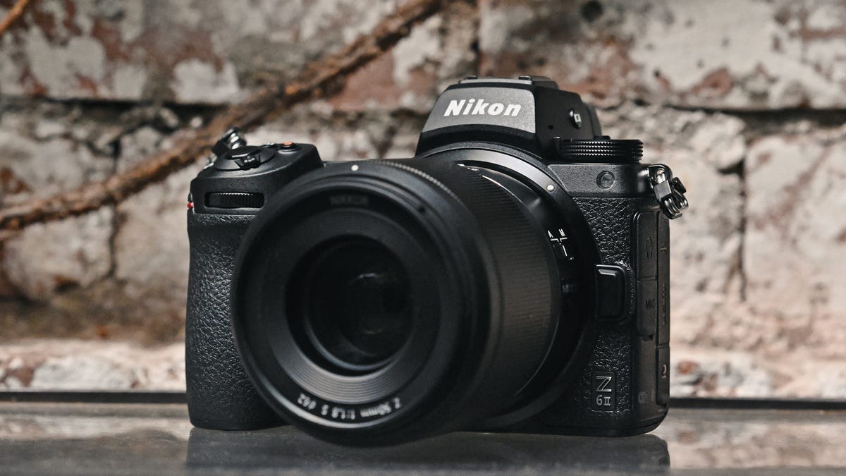 Máy ảnh Nikon Z6 II
