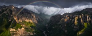 Rainbow Canyon (hẻm núi cầu vồng) - Jinyi He top 50 bức ảnh thiên nhiên toàn cảnh đẹp nhất