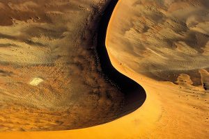 Bức ảnh sa mạc đầy mềm mại và cuốn hút