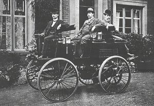Ô tô điện do Thomas Parker chế tạo ở Anh, khoảng năm 1895.