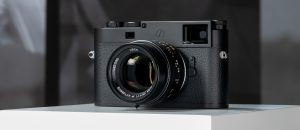 Mức giá của Leica M11 Monochrom khoảng 9195$ tương đương khoảng 255.000.000 VNĐ.