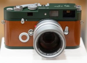 Máy ảnh Leica MP phiên bản Terry O'Neill 2018 tại buổi đấu giá Leitz Photographica
