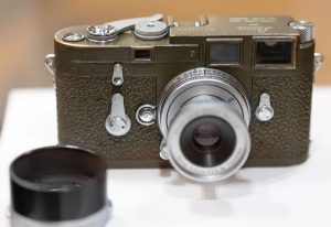 Máy ảnh Leica M3 Olive Bundeseigentum