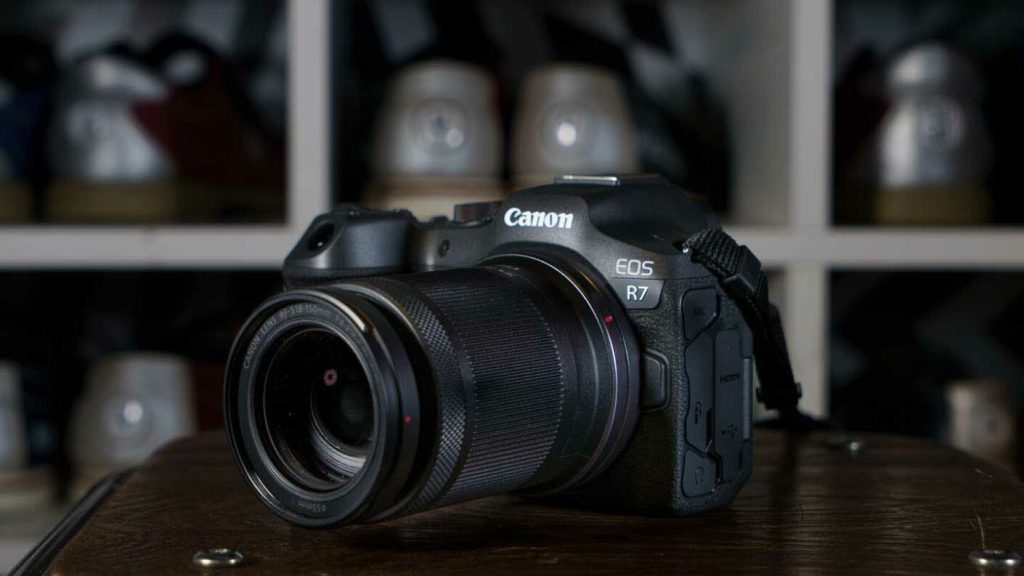​Thông tin về Canon EOS R7
