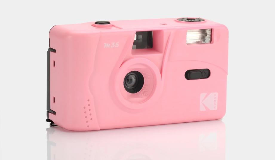 Máy ảnh màu hồng Kodak M35