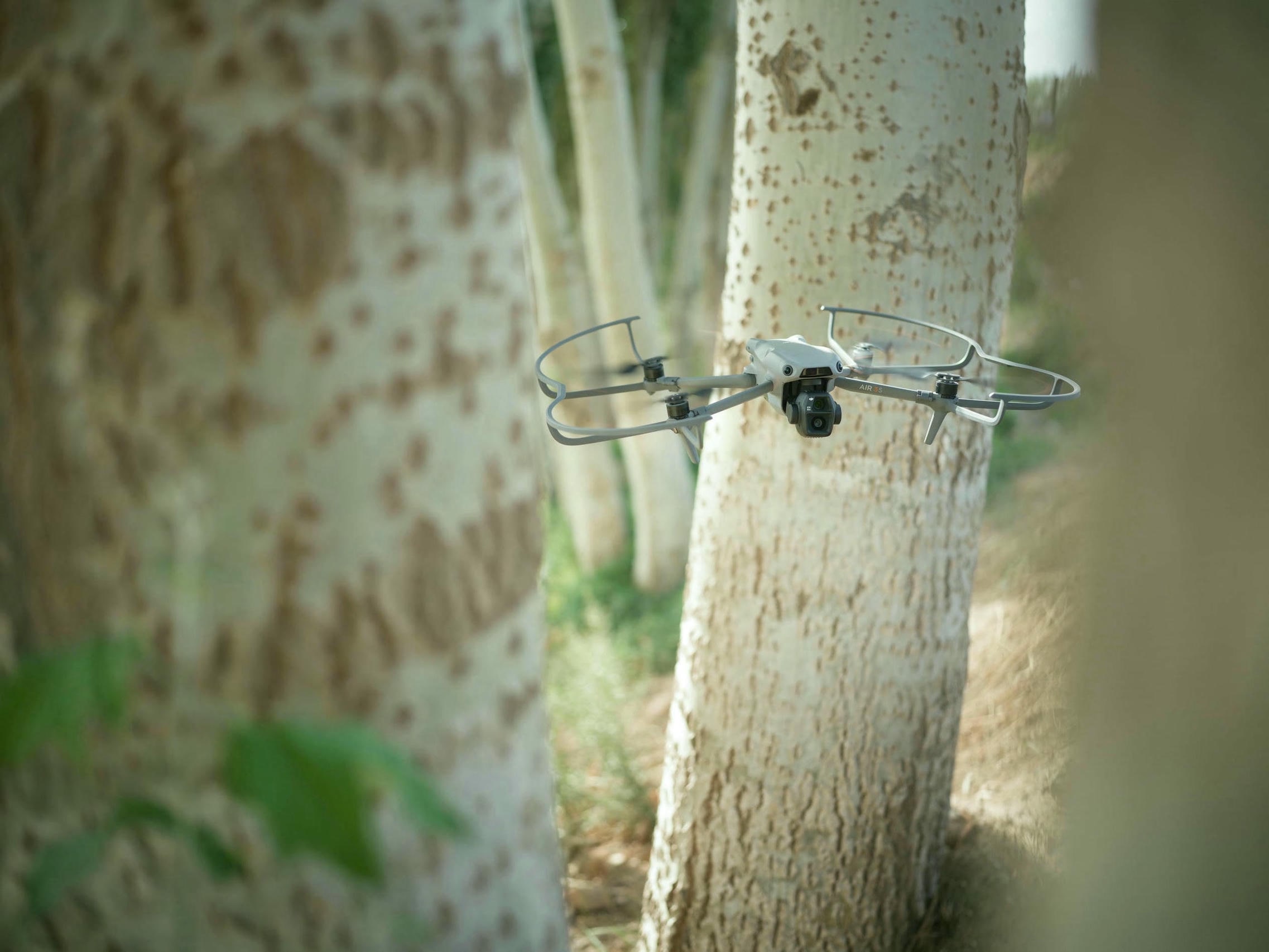 DJI Air 3S được trang bị khả năng tránh chướng ngại vật ngay cả trong môi trường đêm tối